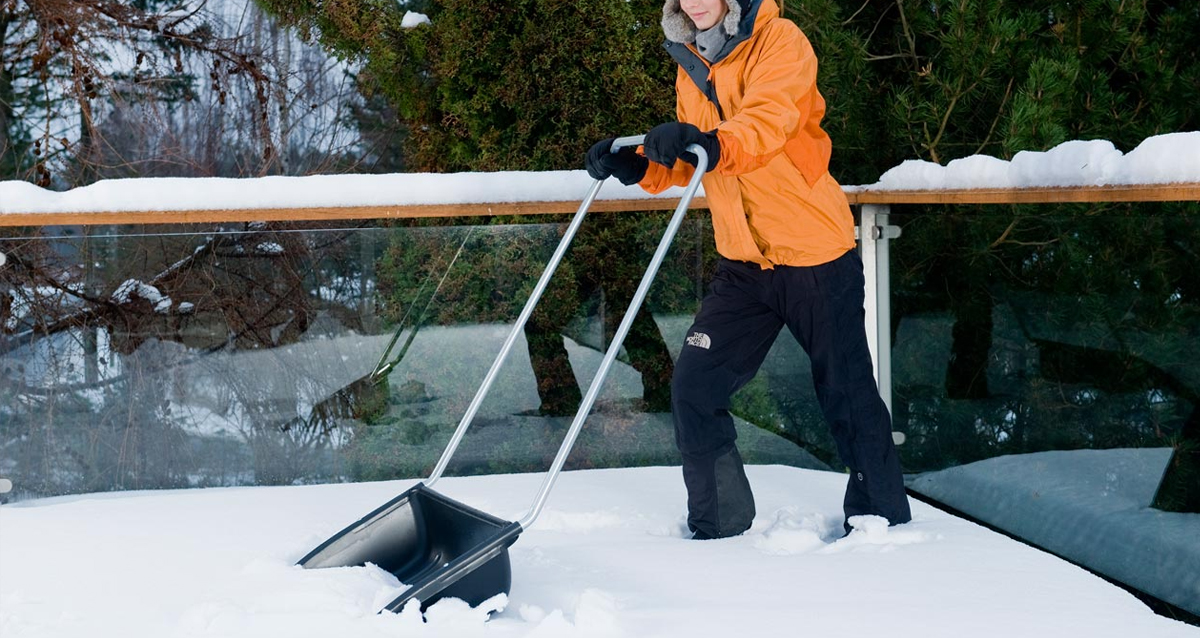 The Advantages of Manual Snow Pushers